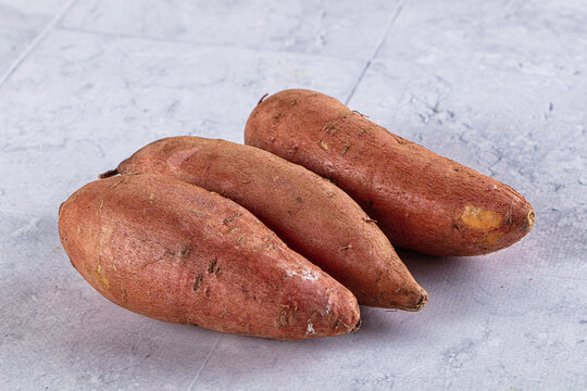 Raw ripe sweet potato - batat