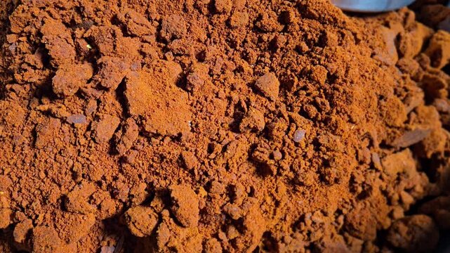 Freshly ground red chili powder: a masterfully crafted 28-spice blend. Reshampatta chilies provide a bold heat, while Bedgi mirch is added for its signature deep red color and rich, flavorful texture.