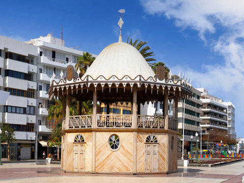 harbor promenade in arrecife lanzarote