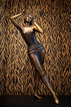Art Deco Bronze Sculpture of a Dancer