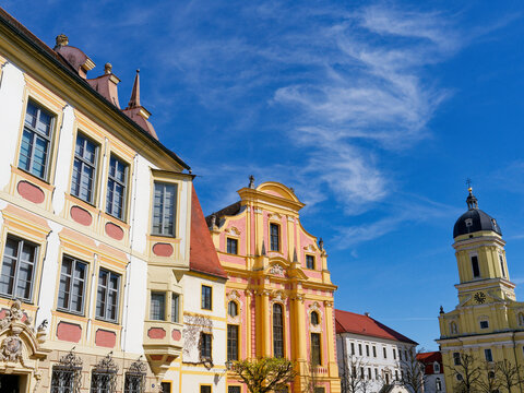 Neuburg an der Donau mit Hofkirche und Provinzialbibliothek