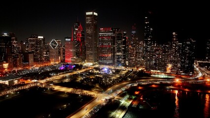 Fototapeta premium Downtown Chicago In Chicago Illinois United States. Aerial View Of A High(Rise Buildings And Traffic Showcasing Urban Life. Building Construction Skyline Bird View Amazing.