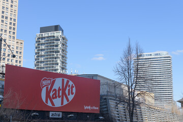 Naklejka premium roadside billboard with advertising for KatKit on Yonge St just south of overpass, Toronto