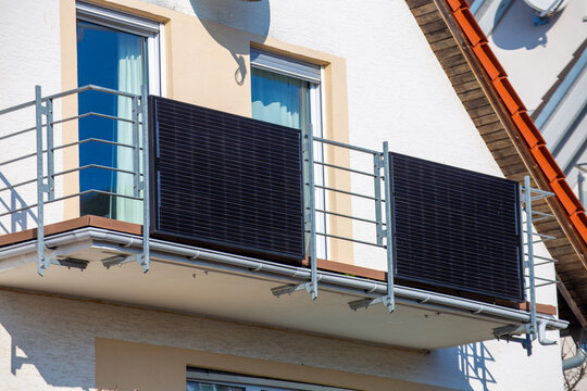 Balkonkraftwerk  an einem Einfamilienhaus