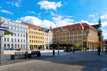 Obraz premium Görlitz, Germany – View of Marienplatz with Jugendstil department store and historic facades