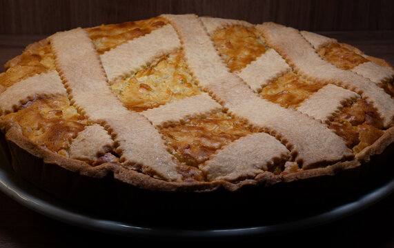Typical Easter sweets in Campania: sweet rice pastiera