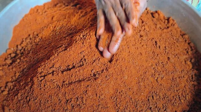 Homemade Reshampatta & Byadgi chili powder often forms stubborn clumps. To achieve a smooth, uniform texture, hand rub/crush these lumps between your palms, ensuring your rural blend is perfectly fine