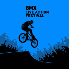 Naklejka premium Thrilling BMX Live Action Festival Captures High-Flying Acrobatics And Energetic Spectators Crowd