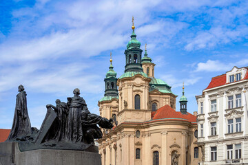 Fototapeta premium Impressive architecture of Staromestska square in the center of Prague 