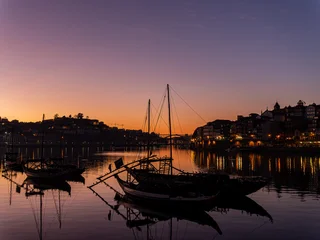 Gardinen Farbenfroh Rabelo boats reflecting on douro river at sunset  © Paul