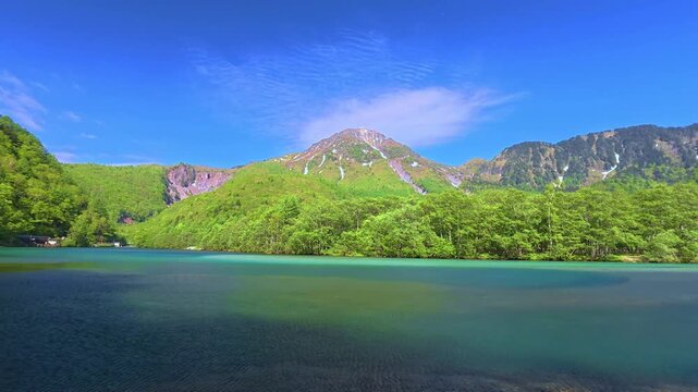 初夏の上高地・大正池と焼岳