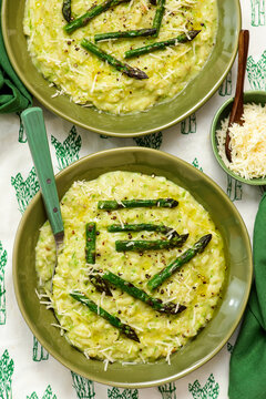Creamy Spring Risotto with Asparagus.top veiw