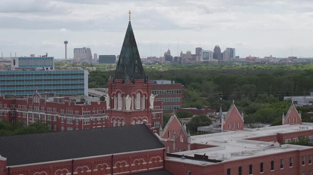 The University of the Incarnate Word sits North of downtown in San Antonio. This Texas college is home to an international array of students and is known for its basis in the Catholic faith.