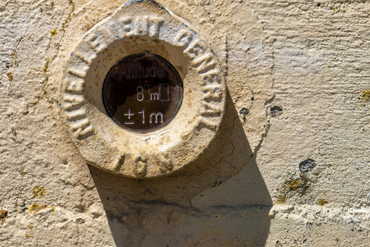 Rep&egrave;re de nivellement g&eacute;n&eacute;ral de la France