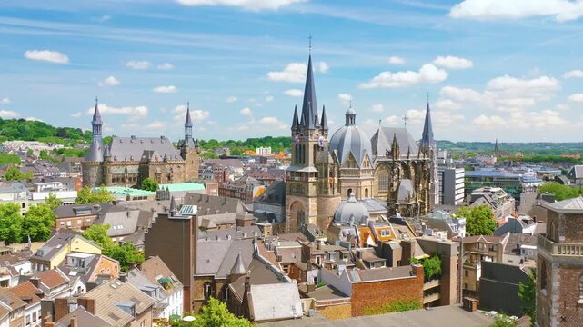 Aachen im Sommer, Aken, Aix-La-Chapelle