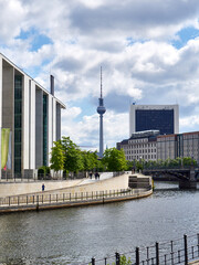 Berlin TV Tower Fernsehturm Seen from Spree River with Parliament Buildings and Promenade, Germany © pawel_ka_foto