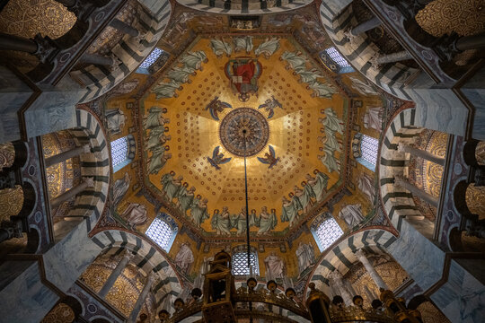 Octagon dome ceiling with mosaics in Aachen Cathedral