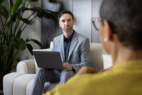 Financial advisor in a meeting with a customer