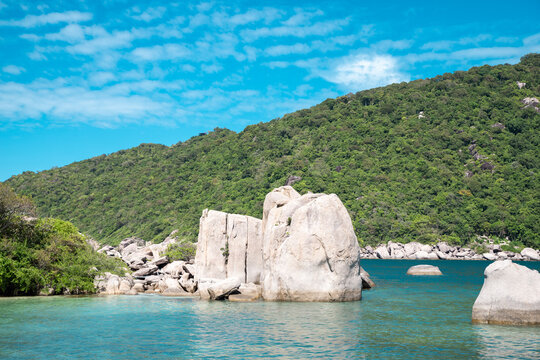 rock on on koh nang yuan island thailand