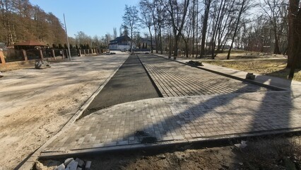 Budowa nawierzchni z betonowej kostki brukowej  © WalDec