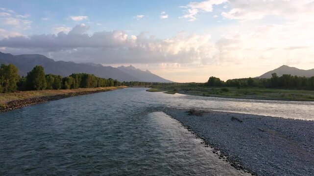 Sunrise over the Snake River with the Grand Tetons in Jackson Hole, Wyoming