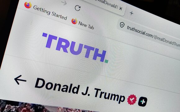 a computer screen displaying the truthsocial website