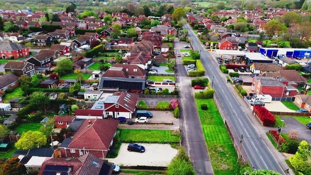 Horton Heath is a semi-rural Hampshire village near Eastleigh. It features the Brigadier Gerard pub, local woodlands, and major new eco-friendly housing developments. Shot in spring at sunset.
