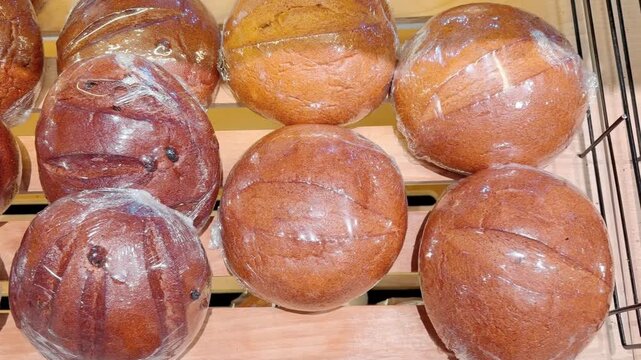  Bread at the grocery store, buying bread at the supermarket