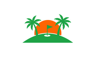 Obraz premium Golf course island with flag, palm trees and setting sun.