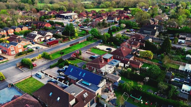 Horton Heath is a semi-rural Hampshire village near Eastleigh. It features the Brigadier Gerard pub, local woodlands, and major new eco-friendly housing developments. Shot in spring at sunset.