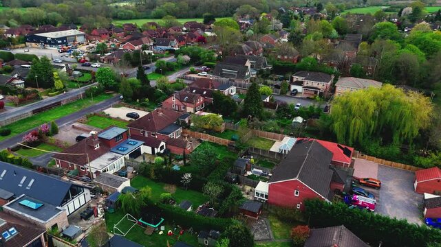 Horton Heath is a semi-rural Hampshire village near Eastleigh. It features the Brigadier Gerard pub, local woodlands, and major new eco-friendly housing developments. Shot in spring at sunset.