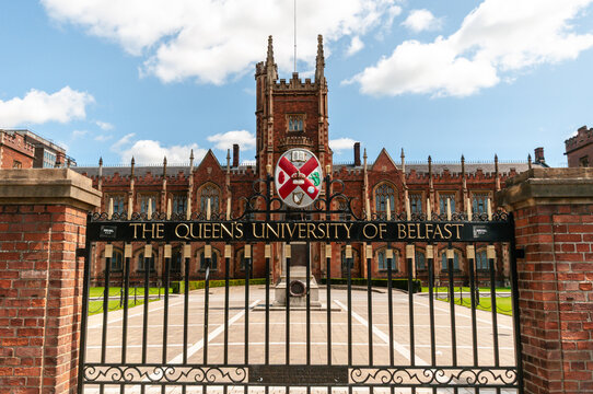 Front gates of Queen's University with the Lanyon Building behind