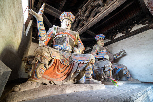 Painted statues of Vaisravana and Dhrtarastra at Huayan Temple, Datong, Shanxi, China