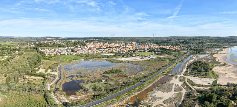 Panorama de La Palme , commune fran&ccedil;aise, situ&eacute;e dans le sud-est du d&eacute;partement de l'Aude en r&eacute;gion Occitanie ( 11480) . 