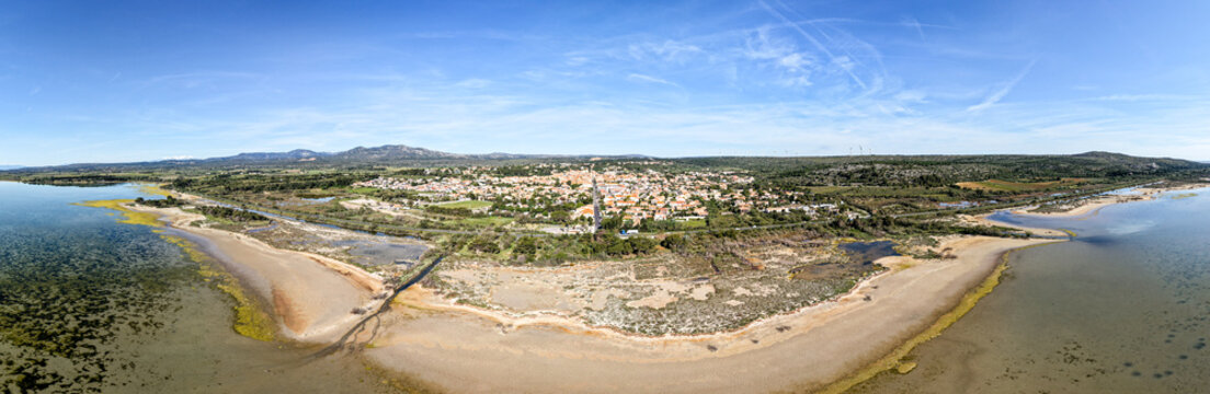 Panorama de La Palme , commune fran&ccedil;aise, situ&eacute;e dans le sud-est du d&eacute;partement de l'Aude en r&eacute;gion Occitanie ( 11480) . 
