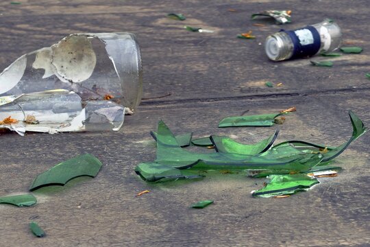 vetri rotti di bottiglia