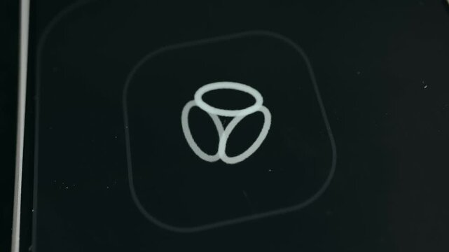 Animated icon with three interconnected ellipses