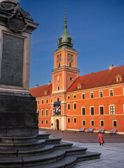 Fototapeta premium 2025-10-23; Royal Castle in Warsaw with Sigismund's Column on Castle Square. Poland