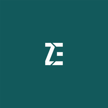 ZE Minimal Monogram Logo