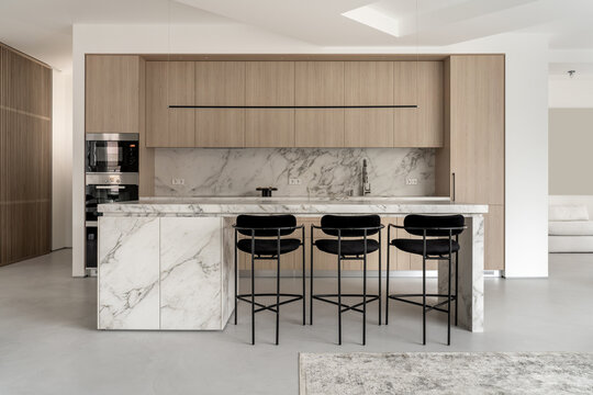 Light apartment in contemporary style with kitchen zone