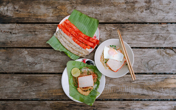 Thai Sukothai heritage dishes on a wooden table