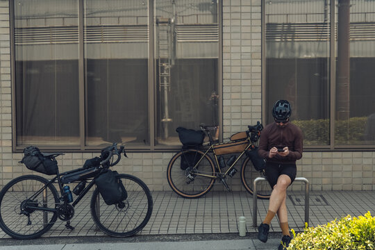 Cycling in Japan when the cherry blossoms are in bloom