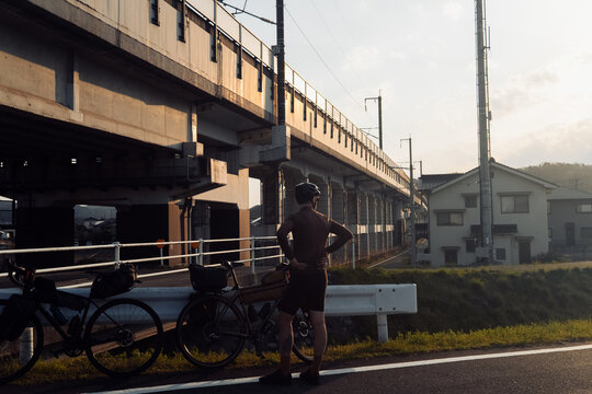 Cycling in Japan when the cherry blossoms are in bloom