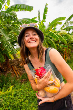 bag of fresh fruit 