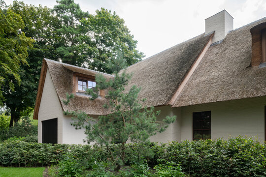 thatched roof