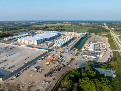 Mount Pleasant, Wisconsin, USA &ndash; August 7, 2025: Aerial view of Microsoft Fairwater AI data center under construction, a major hyperscale facility for cloud computing and artificial intelligence.