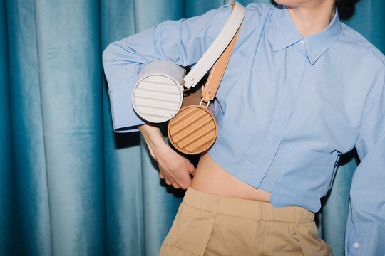 Cropped Blue Shirt With Round Bags