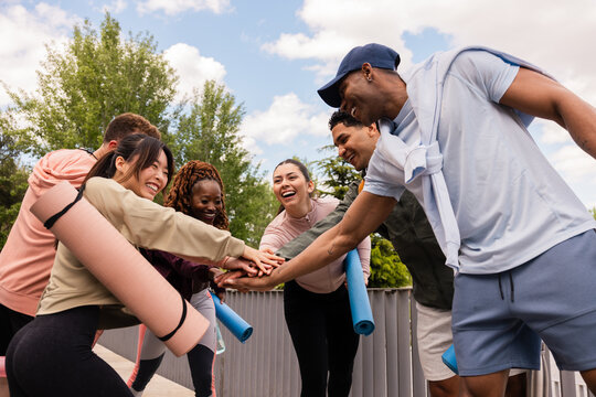Group workout session with friends in Madrid park