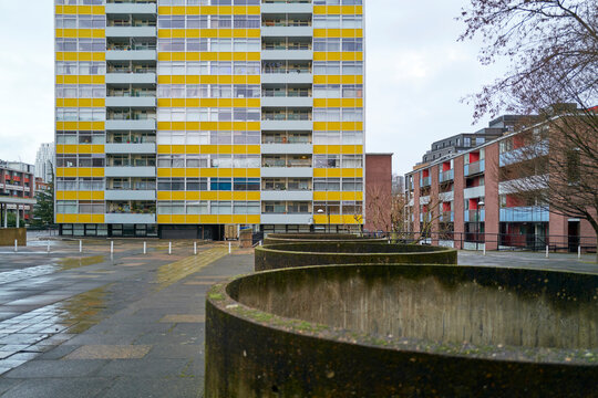 Golden Lane Estate, Social Housing Block 