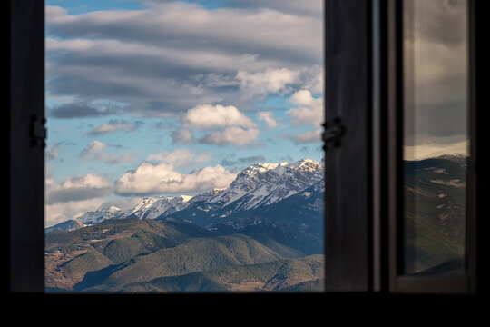 Window to the Mountains